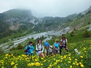 24 Distese di botton d'oro verso la Valle dell'ombra